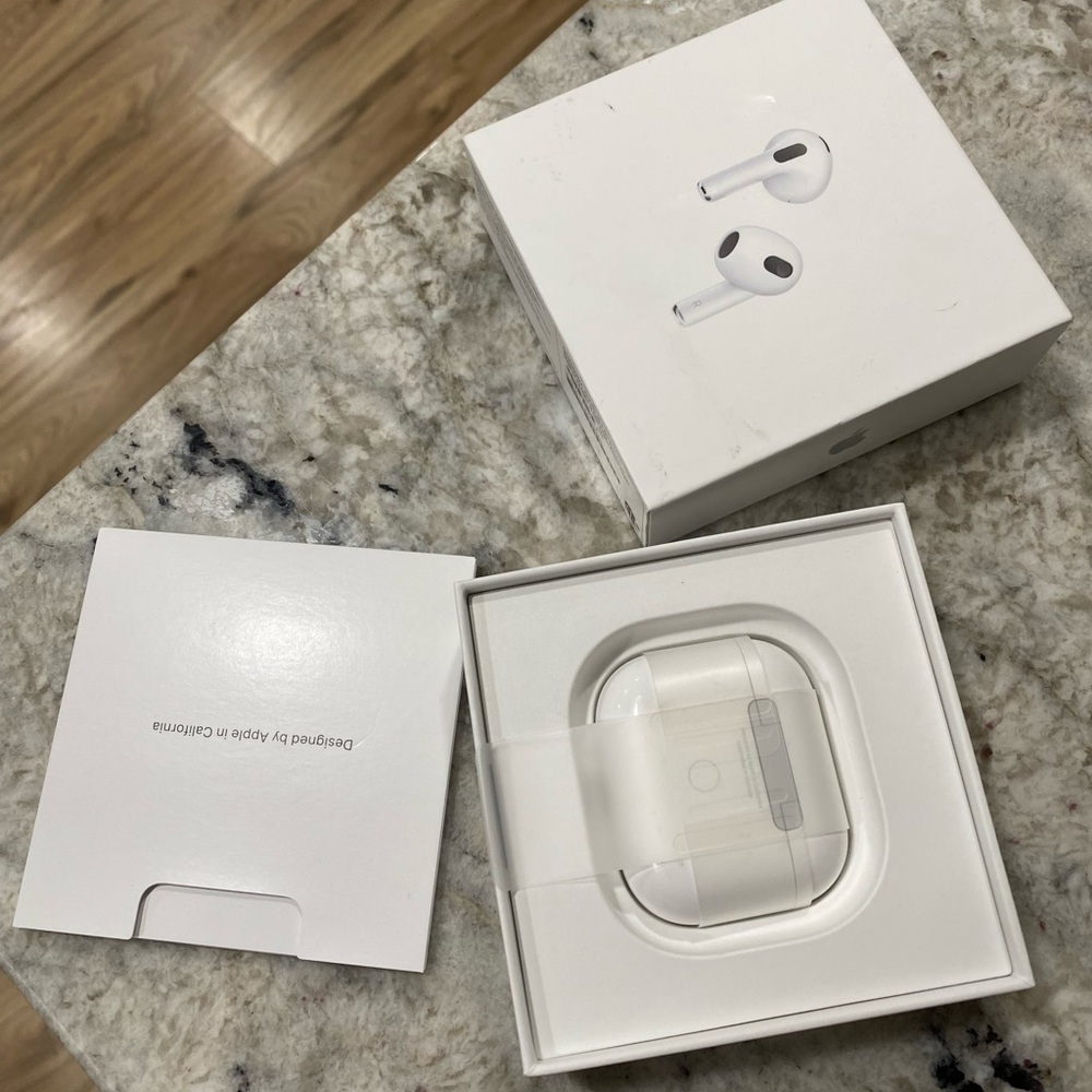 AirPods (3rd generation)